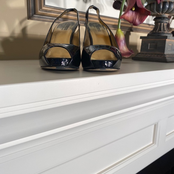 GUESS Black Patent, Sling Back Peep-Toed Heels - Picture 4 of 16